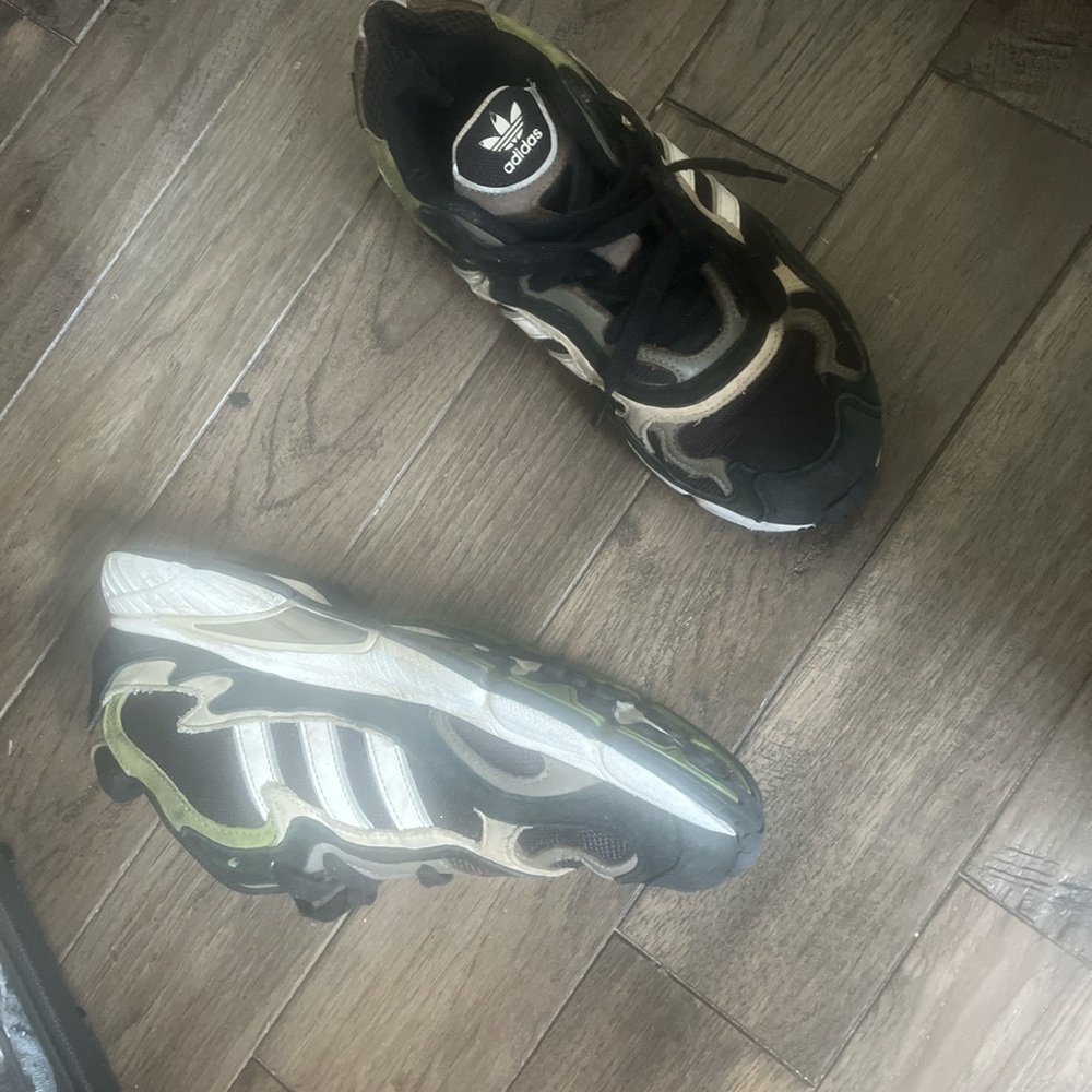 Adidas Orginal Men Temper Run Sneakers